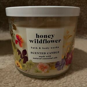 Bath and body works Honey Wildflower 3 wick candle. NWT
